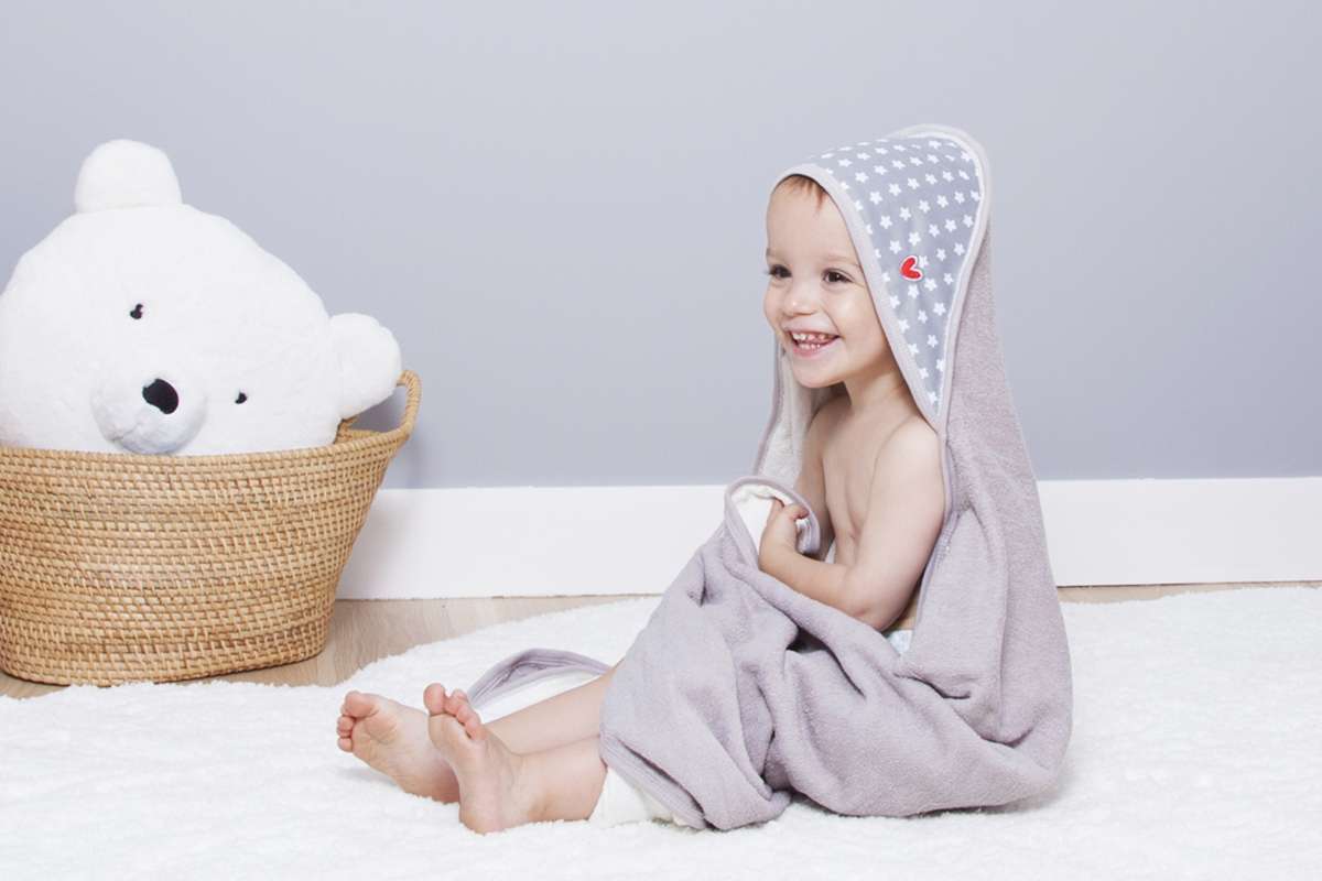 babytolove-serviettes-papillon-white-stars-sortie-de-bain-bambou image 3