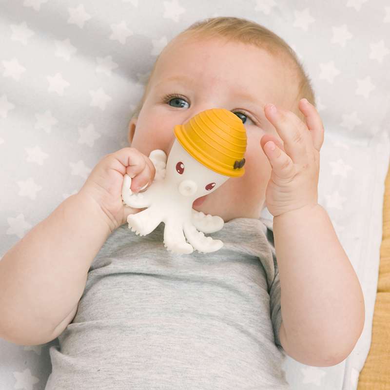 babytolove-bonnie-la-pieuvre-jouet-dentition-jaune-safran image 2